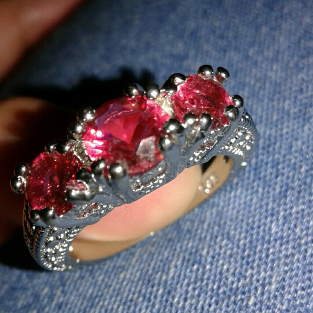 ring - Picture 3 of 3